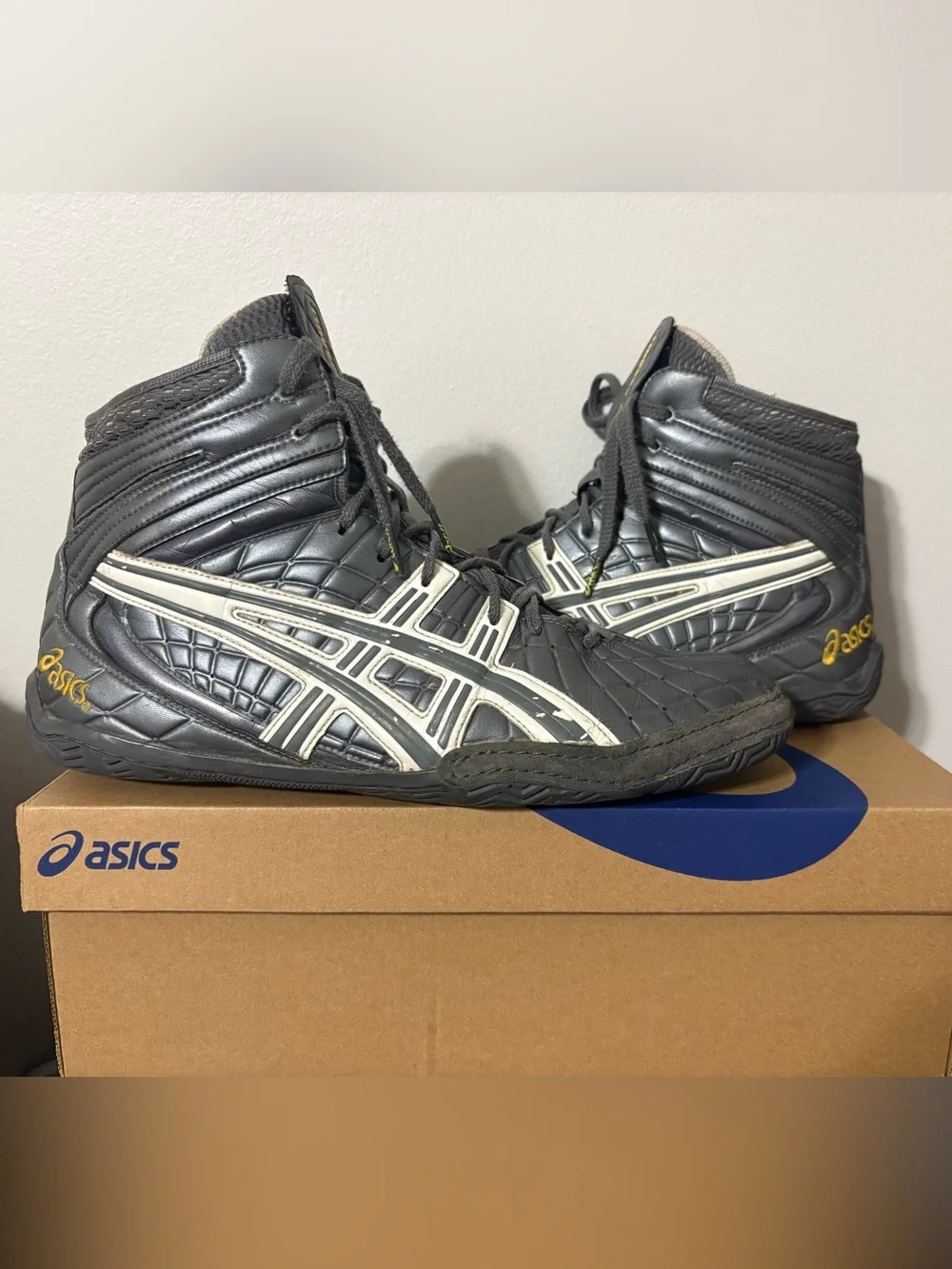 Rare Vintage Asics Gel Assault Wrestling Shoes Size 12 JY502 Gray/White